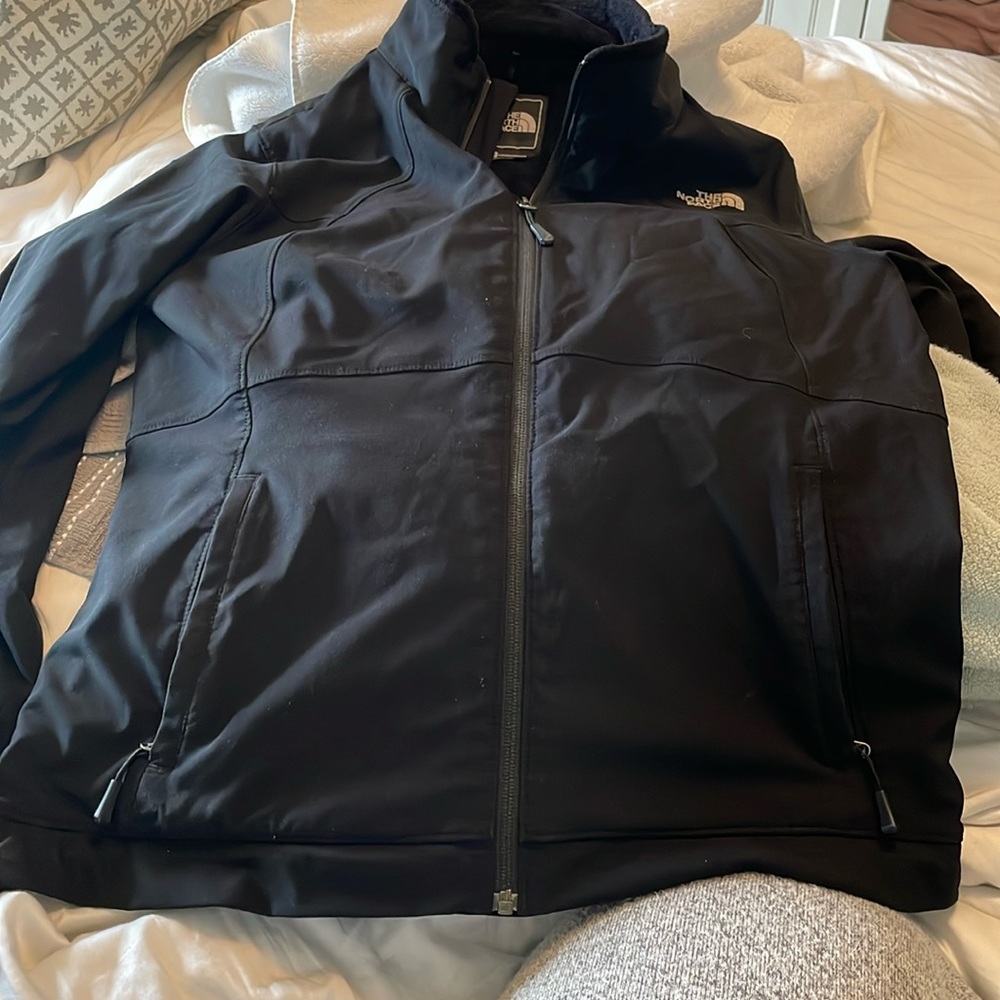 Women’s north face jacket size L